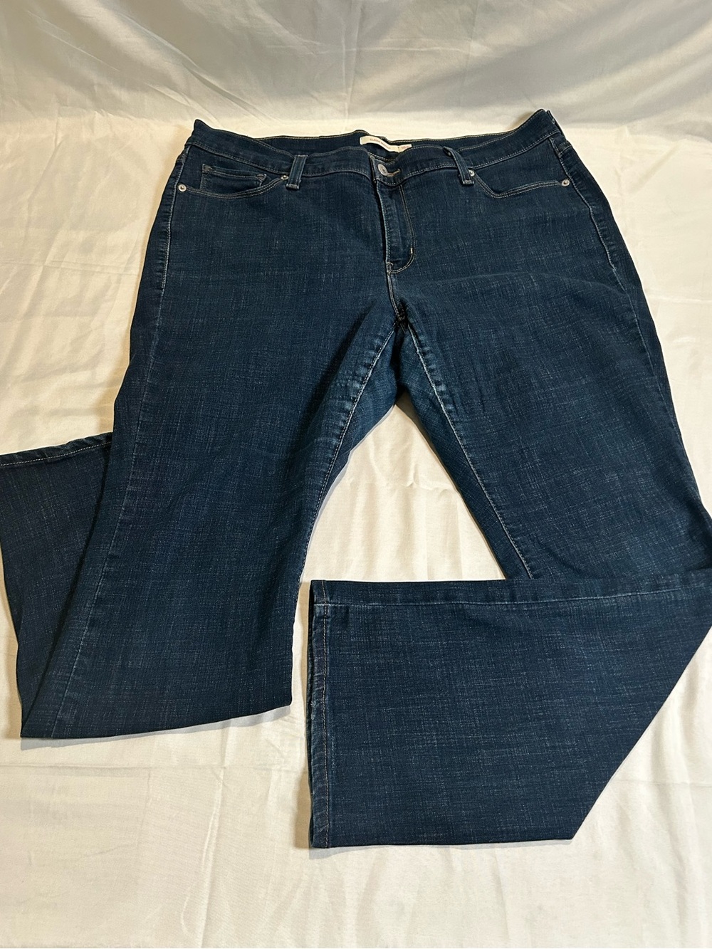 Levi's Demi Curve Mid Rise Straight Jeans Women's Size 16 / 33M Medium Wash